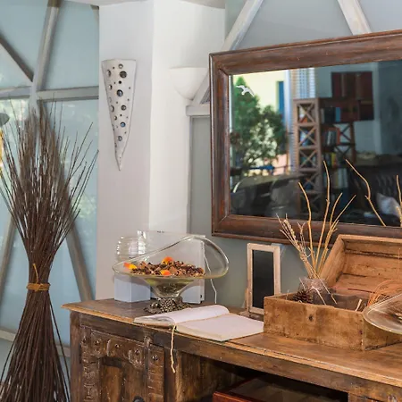 Ianos Bay ホテル 3*