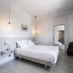 Ianos Bay 酒店 3*
