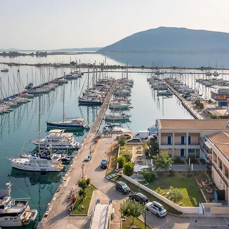 Ianos Bay Hotel 3*