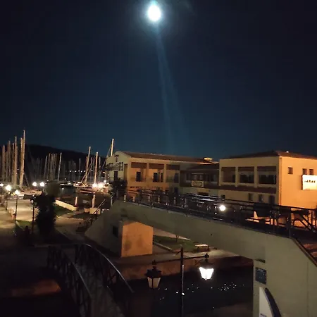 酒店 Ianos Bay 3*
