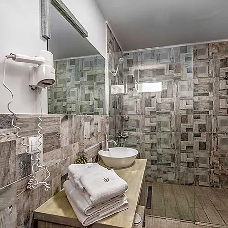 Ianos Bay Otel 3*