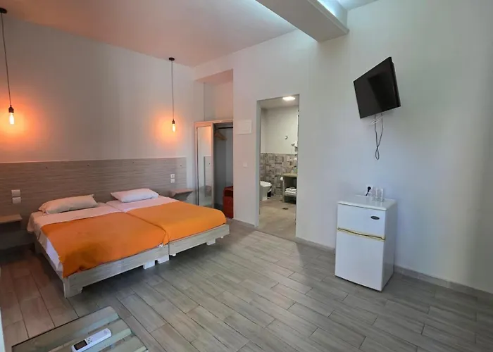 Ianos Bay 3*
